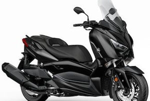 2019 Yamaha XMAX 400 IRON MAX con motor de 400 cc eu4